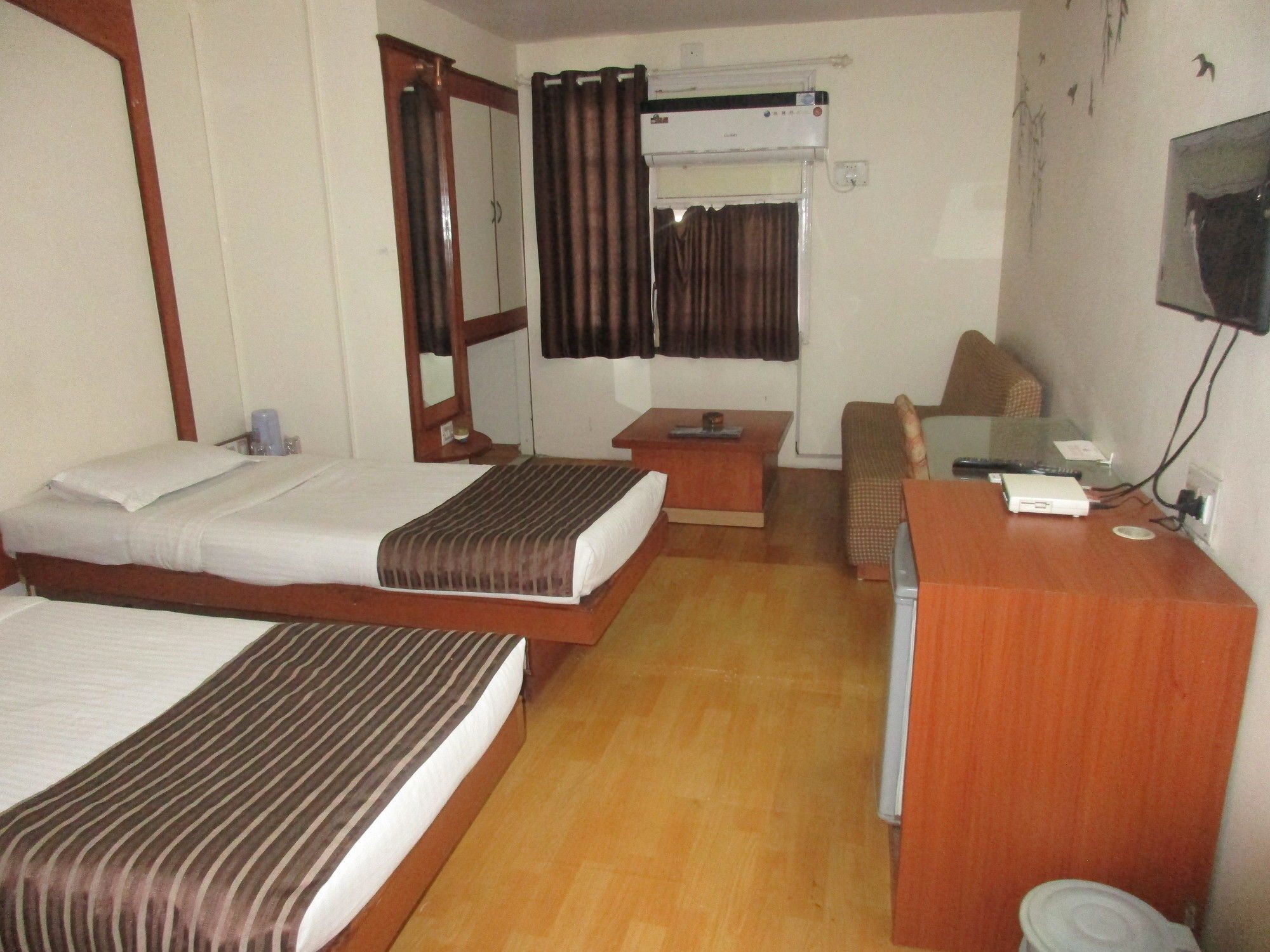Hotel Sahaj Palace Ahmedabad Eksteriør bilde